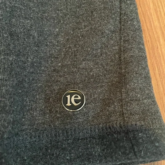 Illustrated Example Shirt - Picture 6 of 7